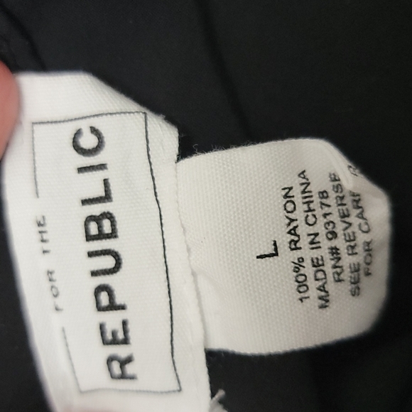 For the Republic black long sleeve button down hi low tunic  size large - Picture 5 of 5
